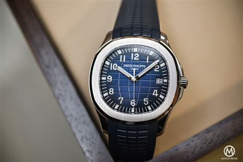 patek philippe aquanaut navy|Patek Philippe aquanaut jumbo 42mm.